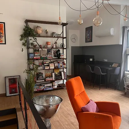 Suite 60m2 au calme à Montélimar parking privé à 2 pas du centre ville Affittacamere 3*